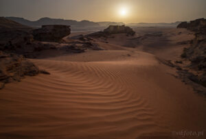 Świt nad Wadi Rum